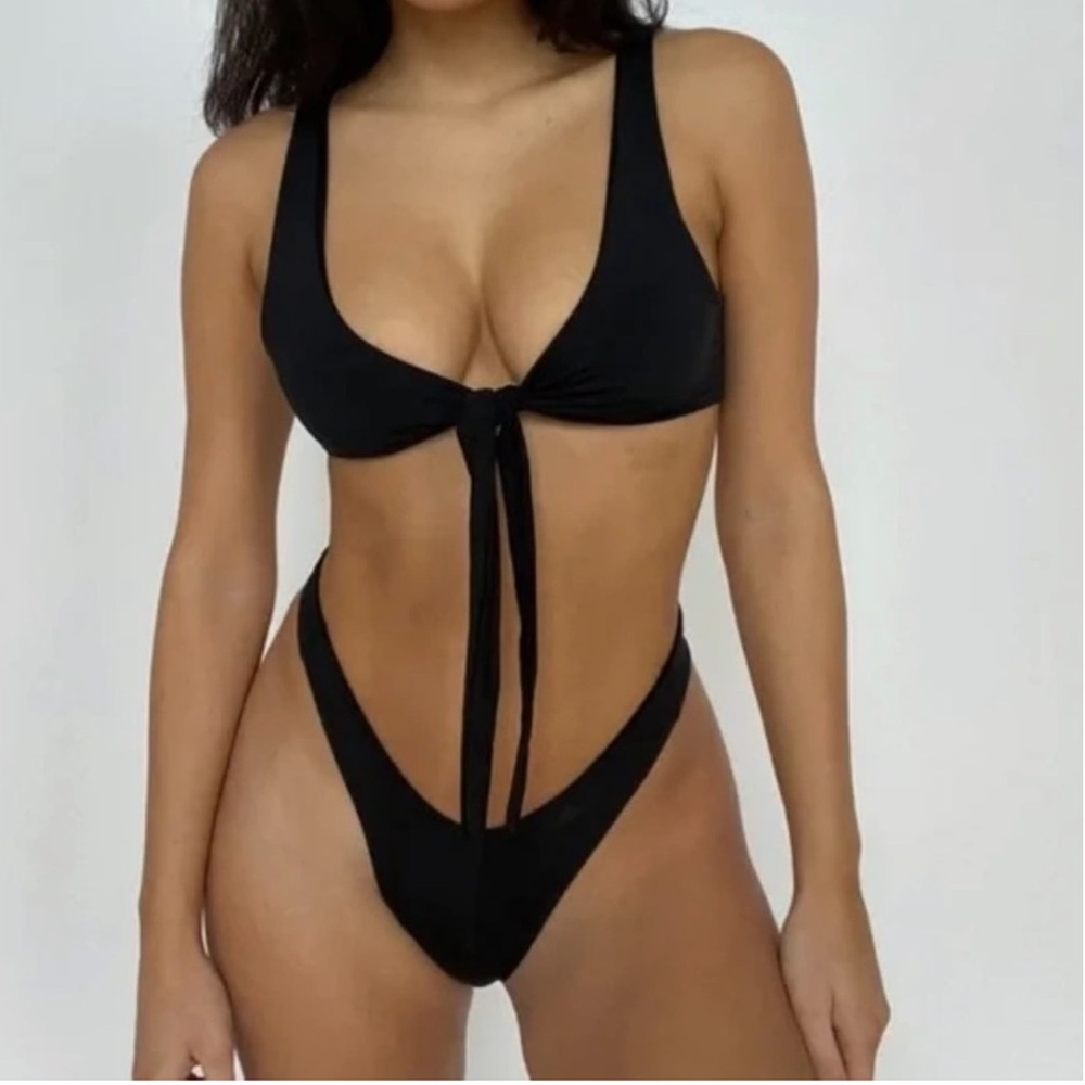 437 Four Three Seven The Kenzie Black Bikini Top